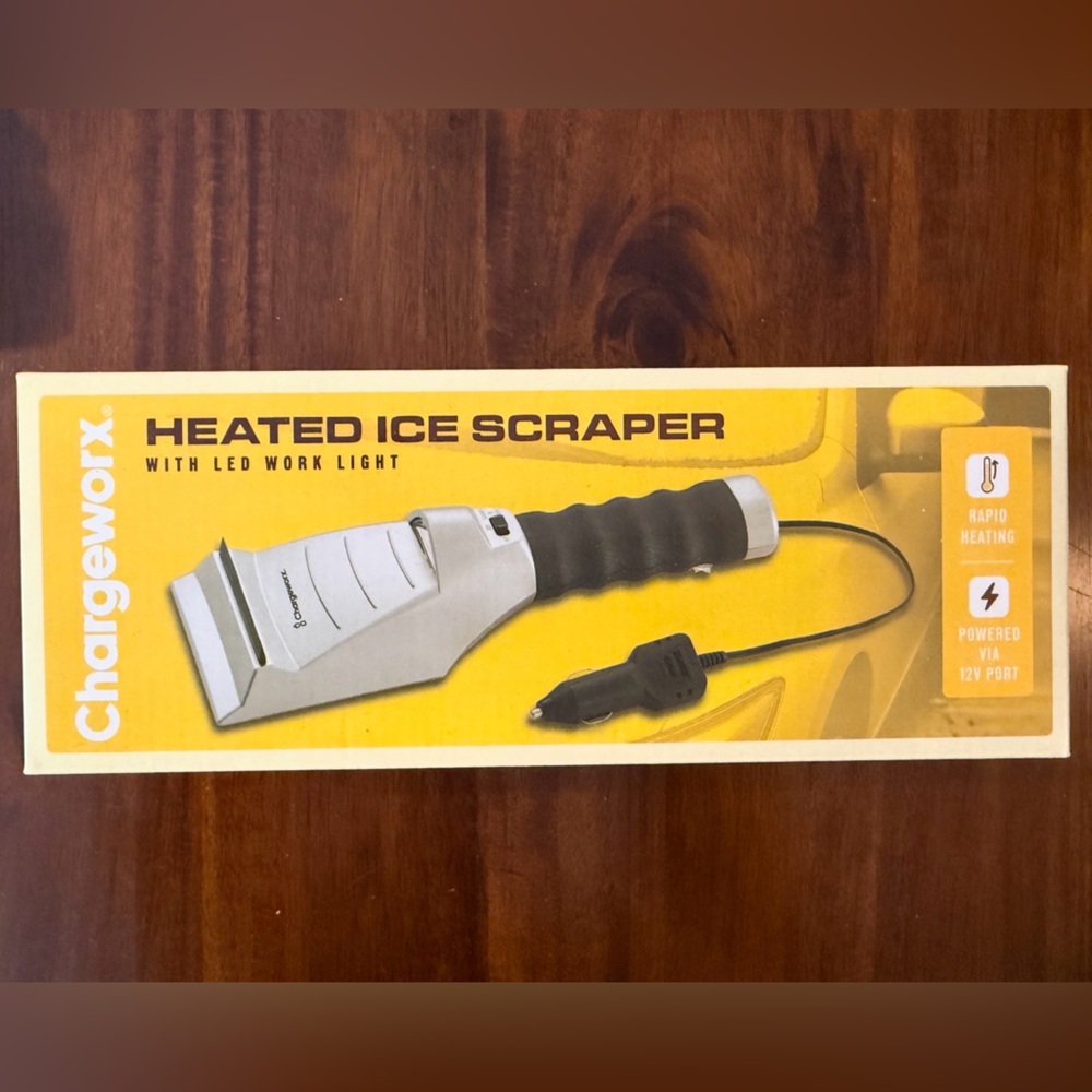 NWT Heated Ice Scraper with LED Work Light